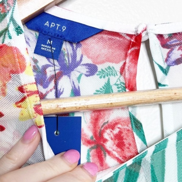 NWT APT 9 Womens Sleeveless Floral Print White Sheer Yoke Top Blouse M - Picture 13 of 16